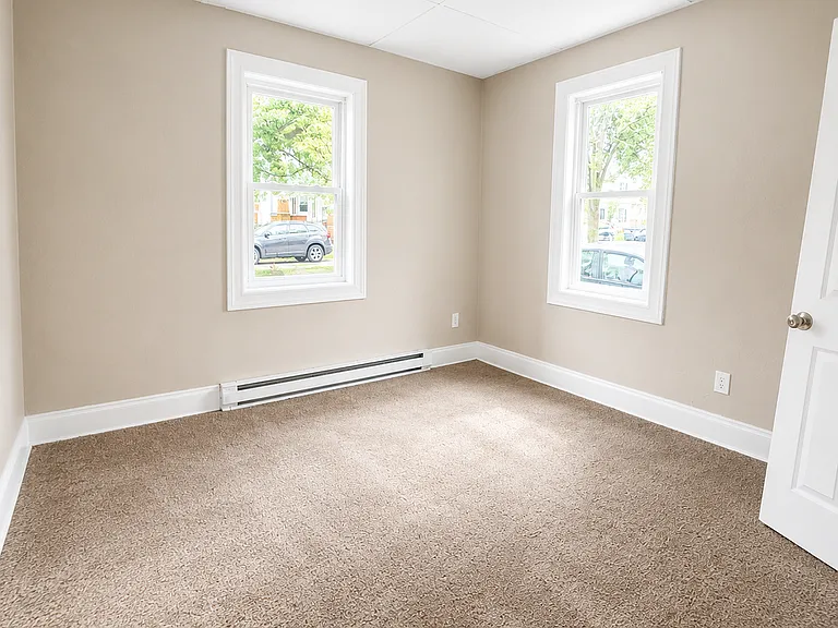 471 Raymer Blvd #DOWNSTAIRS — Photo 7