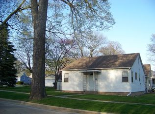 501 N State St, Monticello, IL 61856