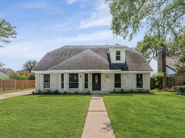 15439 Woodhorn Dr, Houston, TX 77062