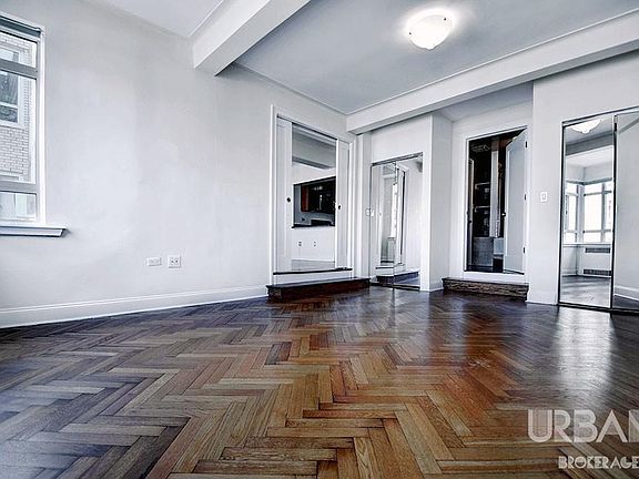 4th image of 10 W 74th St APT 9B