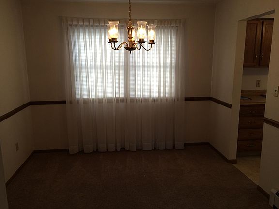 3rd image of 7356 Eisenhower Dr Unit 1