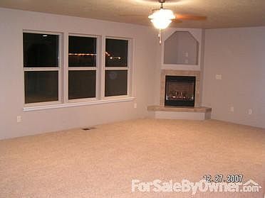 5th image of 659 Woodlark Dr