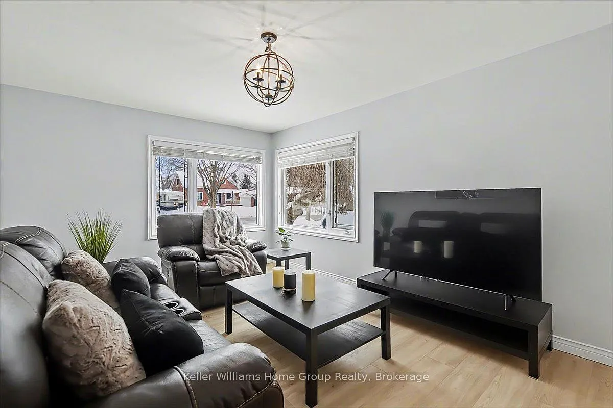 4 bed, $3,500 — Photo 4