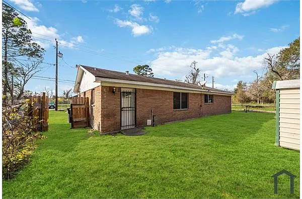 Building Photo - 6134 Balbo St