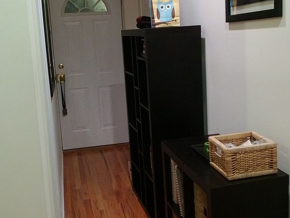 3rd image of 1364 N Hoyne Ave APT 3