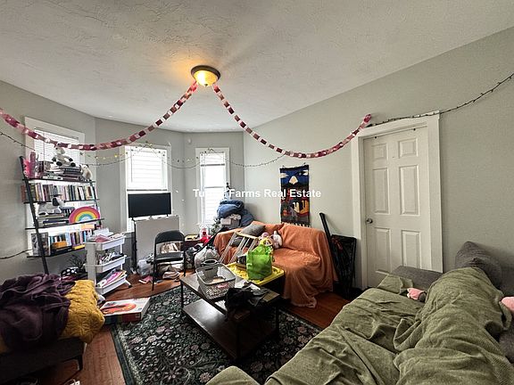 2nd image of 1085 Dorchester Ave #2L