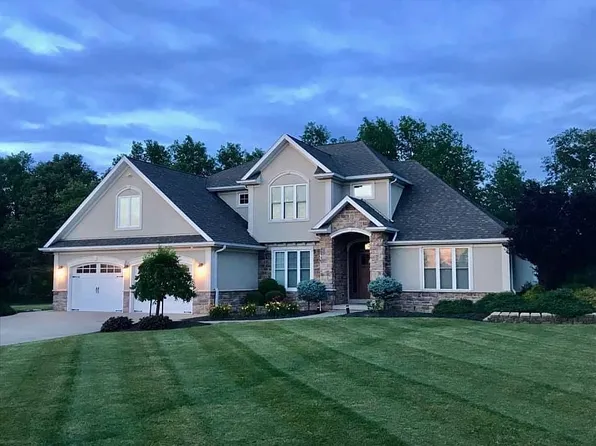 10399 Country Acres Dr, Ottawa, OH 45875