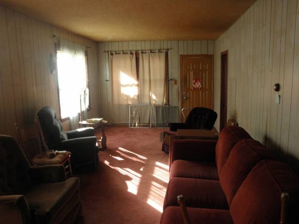 1st image of 2403 N River Blvd