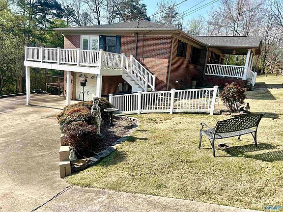2nd image of 1217 Knight Dr