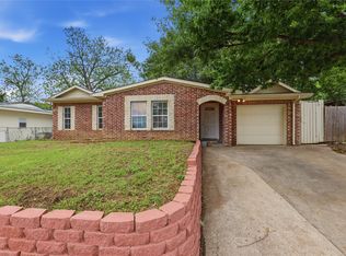 1314 E Lovers Ln, Arlington, TX 76010