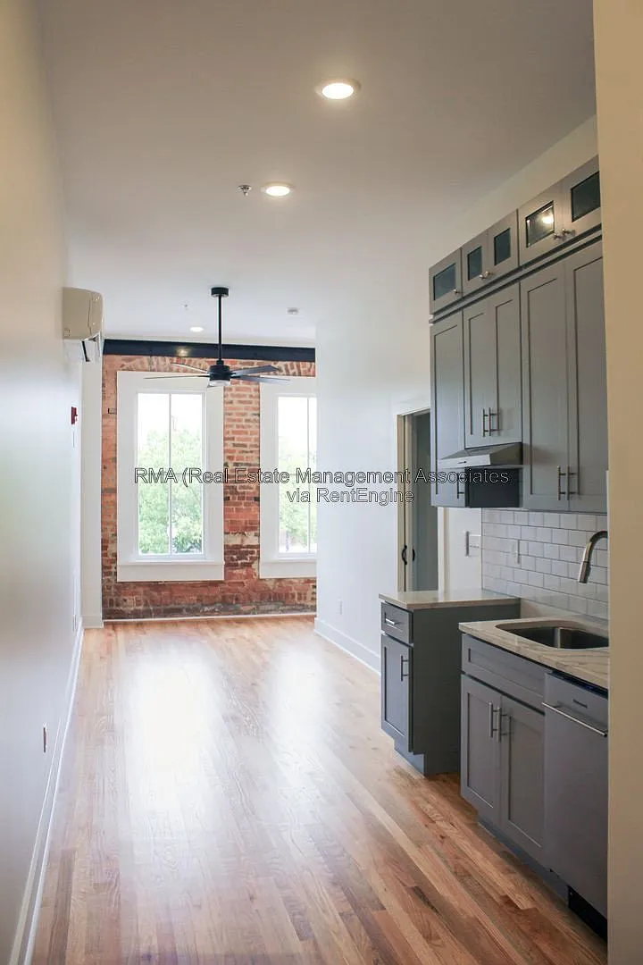 1 bed, 1.0 bath, 441 sqft, $1,200 — Photo 4