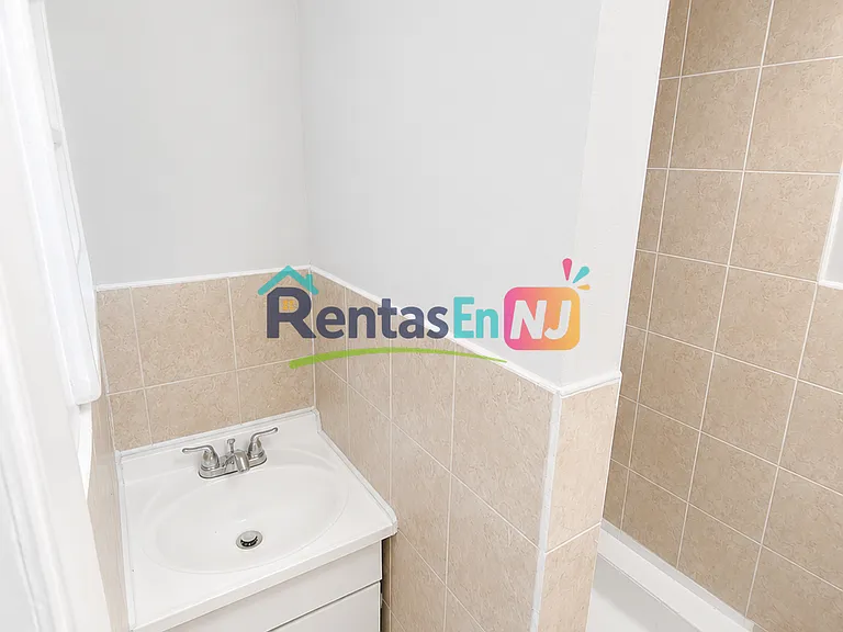 331 E Jersey St #3C — Photo 2