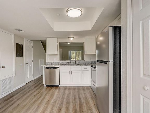 5th image of 12008 Pepperdine Pl