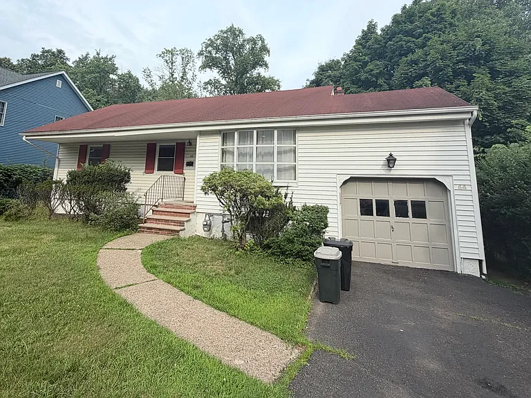 44 Fellswood Dr — Photo 16