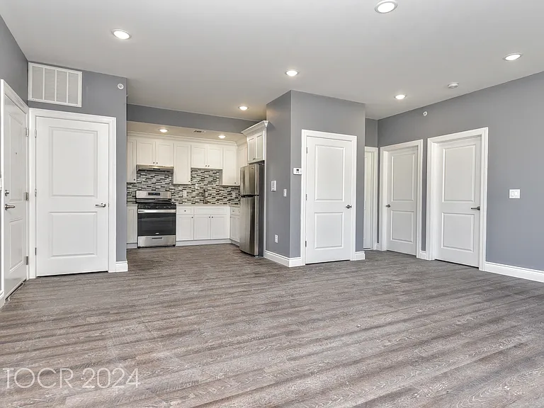 164-168 Atlantic St #303 — Photo 5