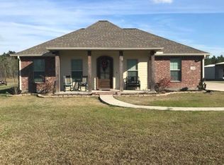 240 High Hope Rd, Sulphur, LA 70663