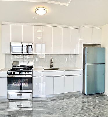 1st image of 1705 E 17th St #503