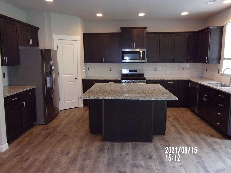 1st image of 10515 35th St NE