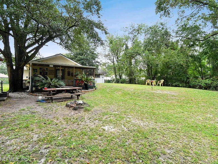 8434 Finwood Ave — Photo 2