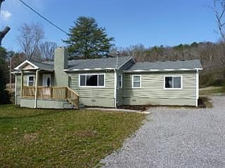 1st image of 4105 Valley View Dr
