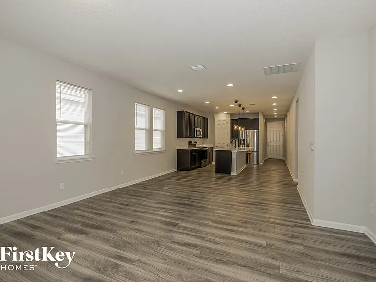 11010 Chitwood Dr — Photo 4