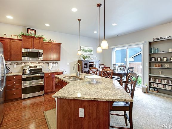 4th image of 2435 195th St E