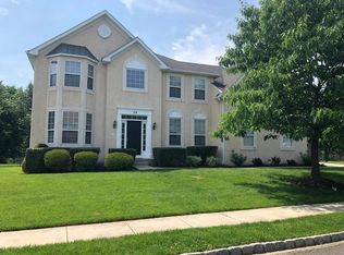 24 Goldspire Ln, Burlington, NJ 08016