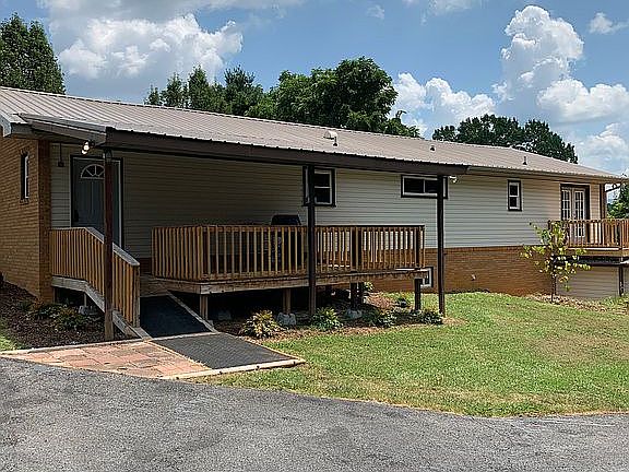 Covered back deck.