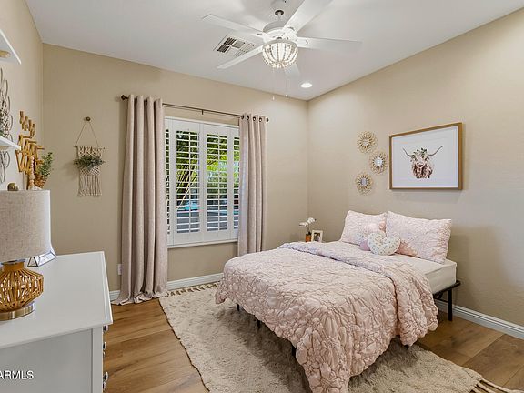 4th image of 2140 W MUIRFIELD Drive