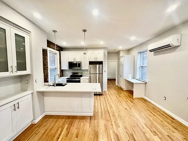 76 N Margin St #8 — Photo 2