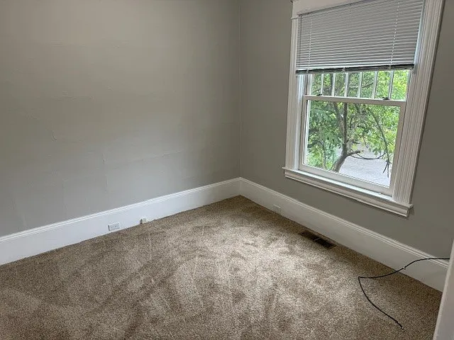 300 Brown St — Photo 6