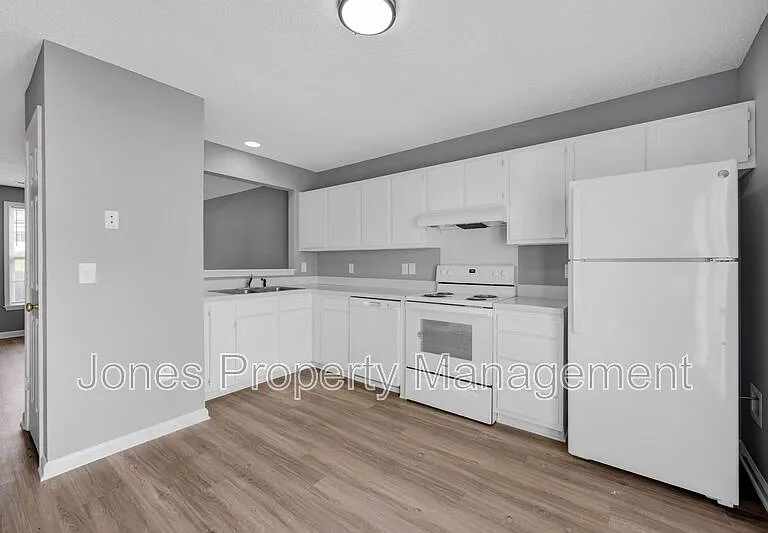 500 Jackson Park Rd #12 — Photo 12
