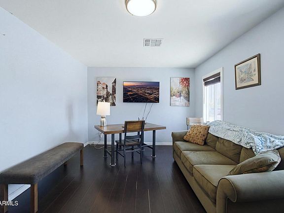 5th image of 2732 E ROESER Road