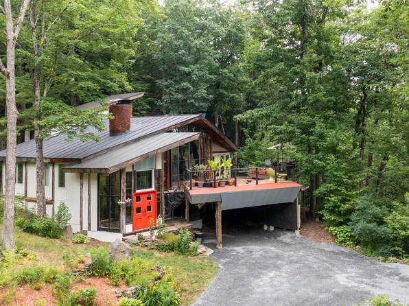 1506 Terry Hill Road, Fairlee, VT 05045