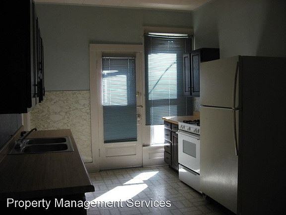 5th image of 118 S 6th St #8534857