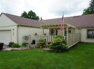 9158 S Greenridge Ln, Bloomington, IN 47401