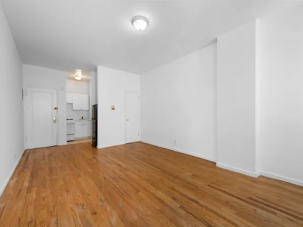 1473 First Avenue 2C image 1 of 5