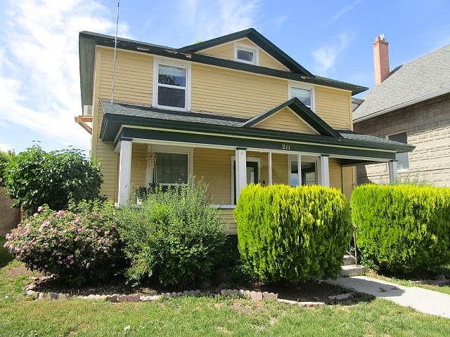 1st image of 211 15th Ave S