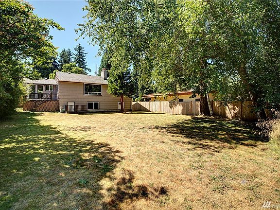 2nd image of 12044 22nd Ave NE