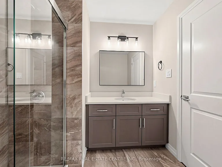 720 Grey St S #55 — Photo 31