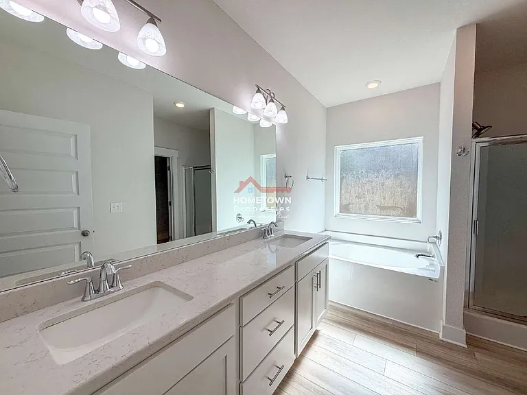 220 Camellia Dr — Photo 17