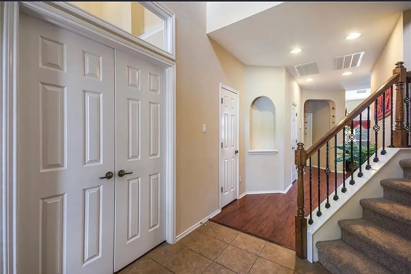 15504 Staked Plains Loop — Photo 3
