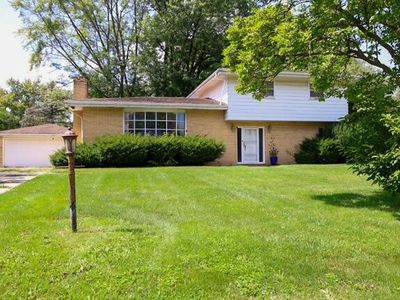 5768 Ellsworth St, Merrillville, IN, 46410