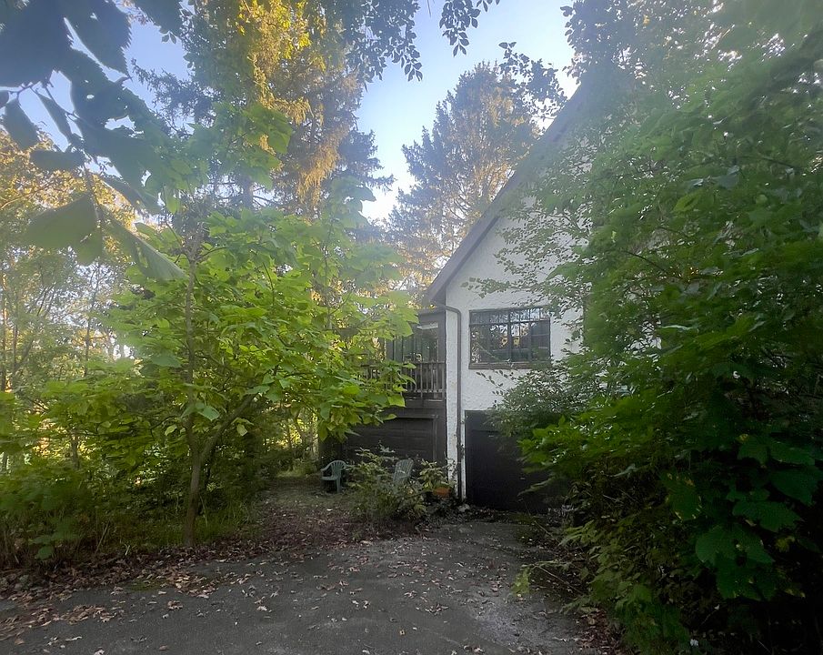 2nd image of 12413 S Ridge Rd