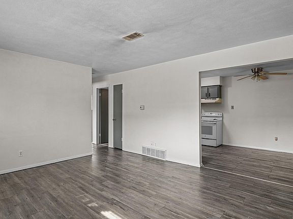 5th image of 310 30th Avenue Ct APT 3