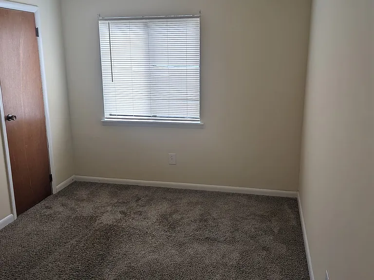 263 S Pine St — Photo 7