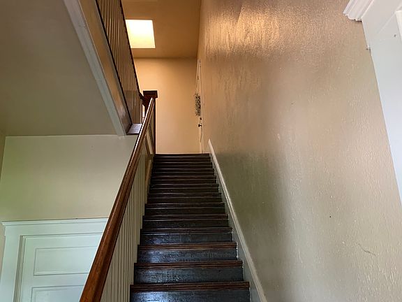 2nd image of 1529 Oleander Ave APT 2