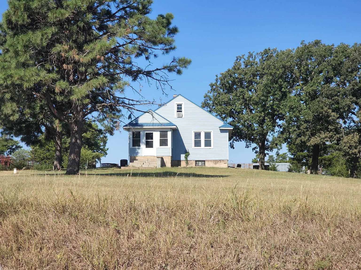 3 bed, 1400 sqft, $1,050 — Photo 1