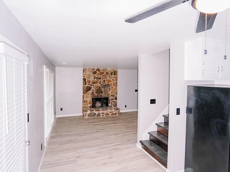 9018 Mahogany Row SE — Photo 4