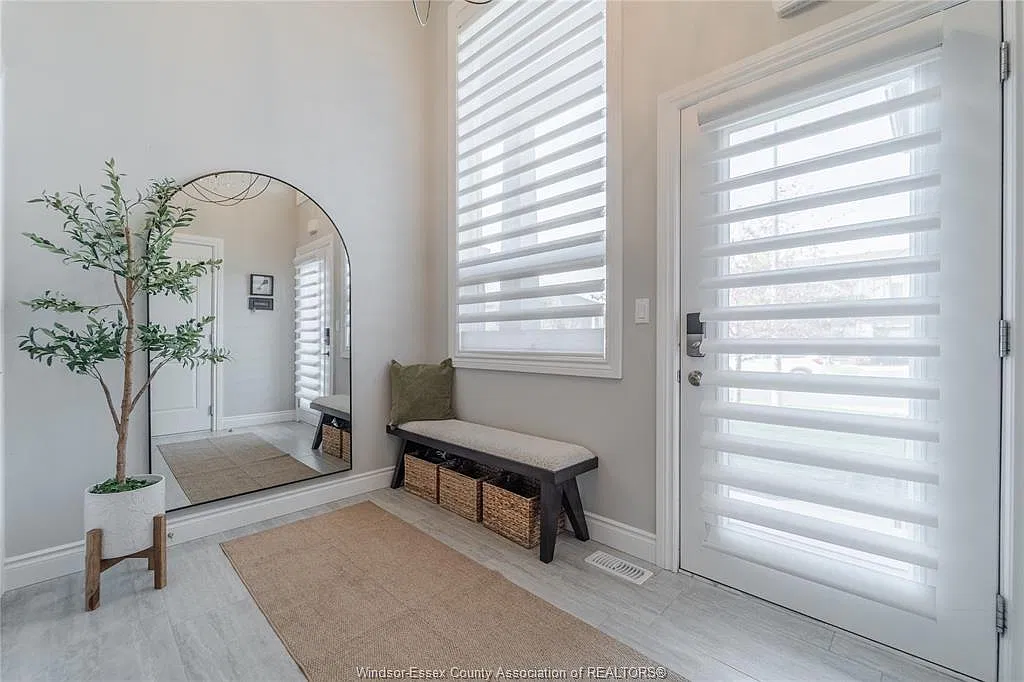 3 bed, $3,000 — Photo 3